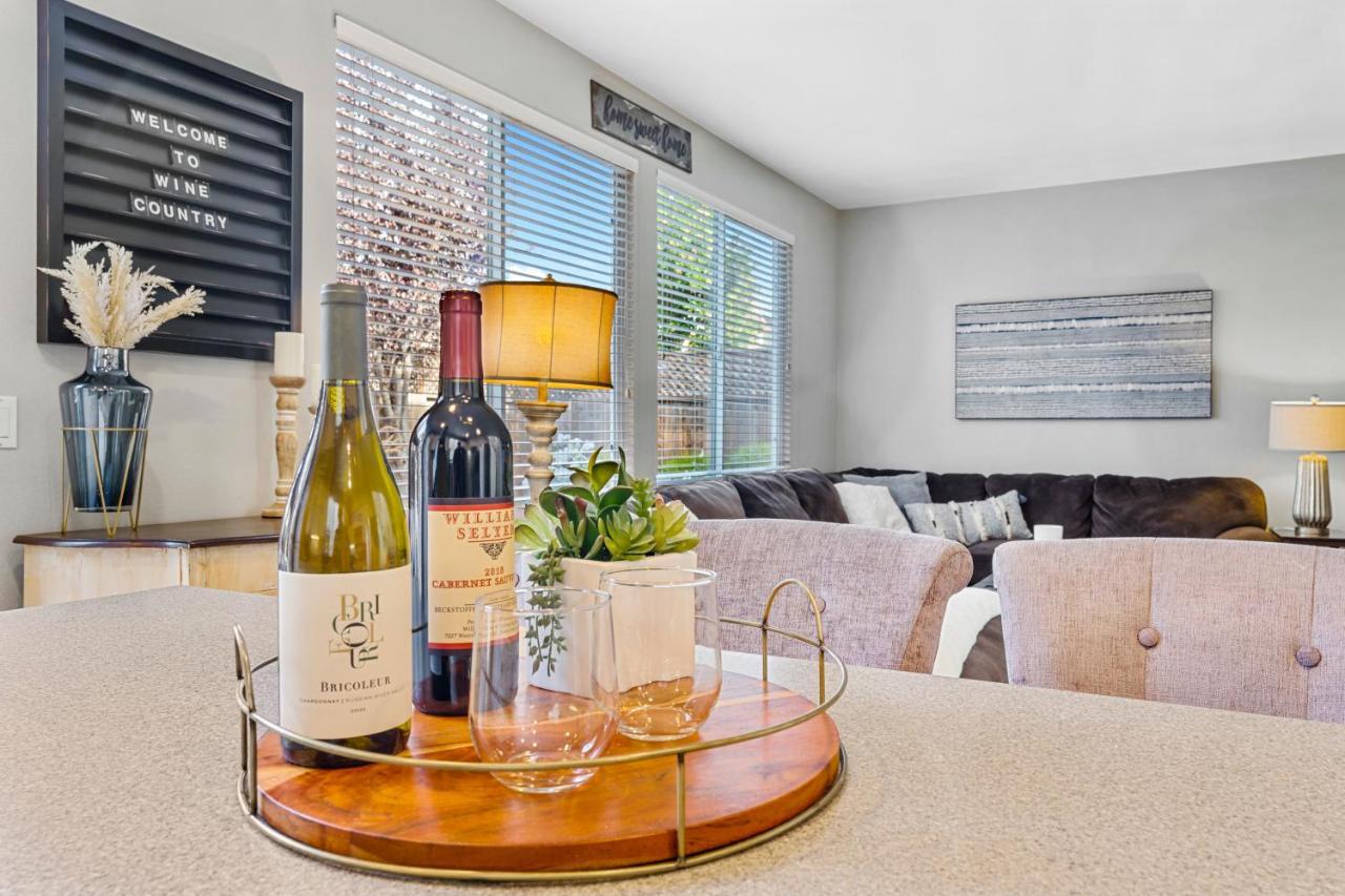 Brand New Listing - Windsor “Winetopia” Getaway Экстерьер фото