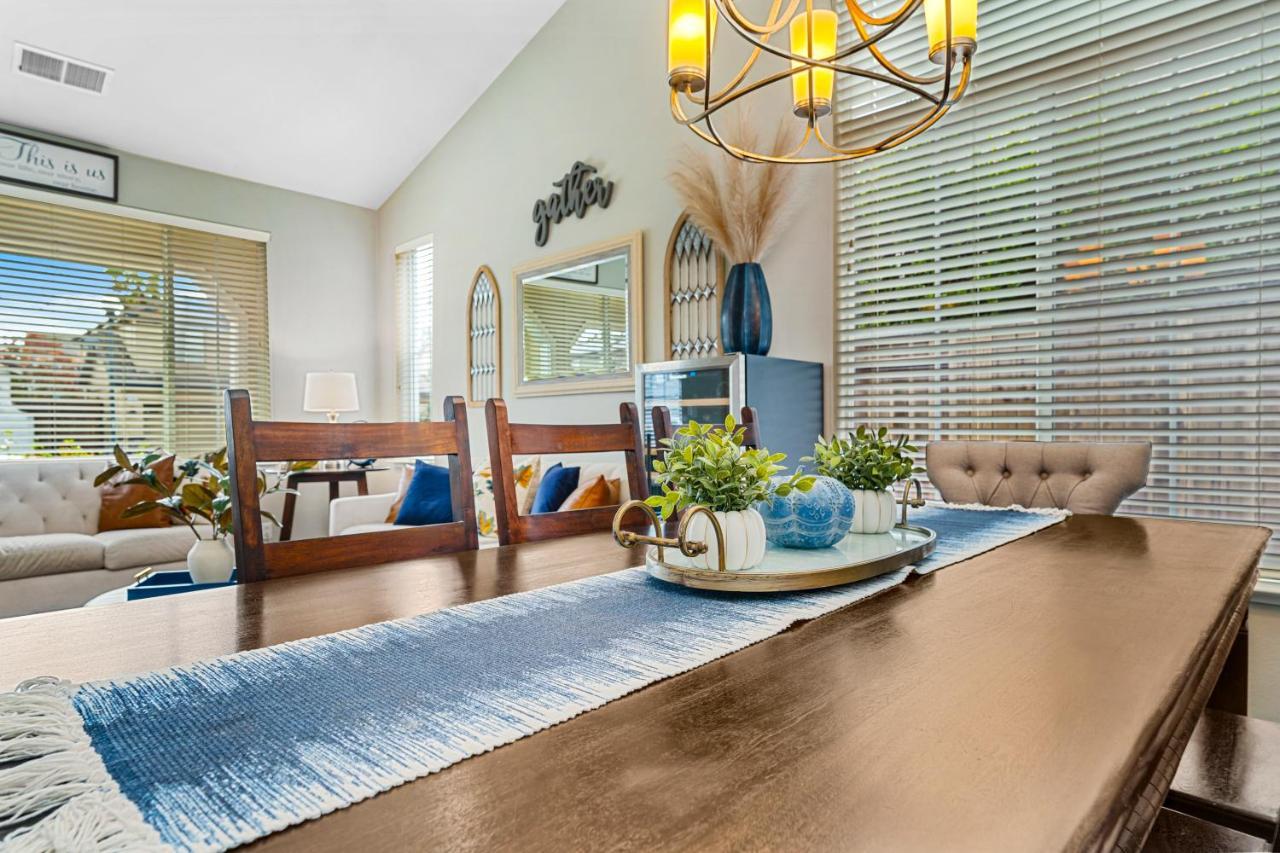 Brand New Listing - Windsor “Winetopia” Getaway Экстерьер фото