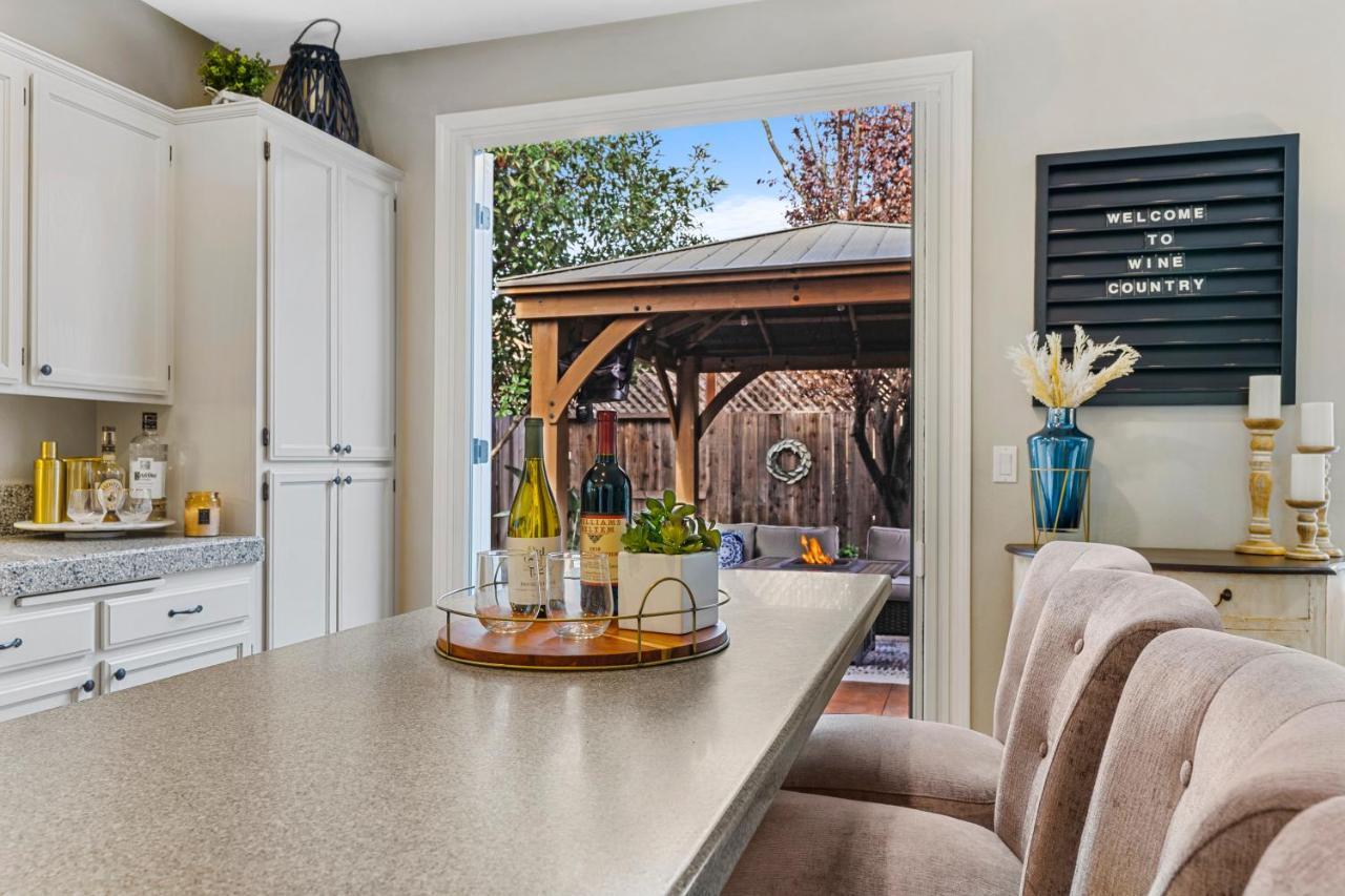 Brand New Listing - Windsor “Winetopia” Getaway Экстерьер фото
