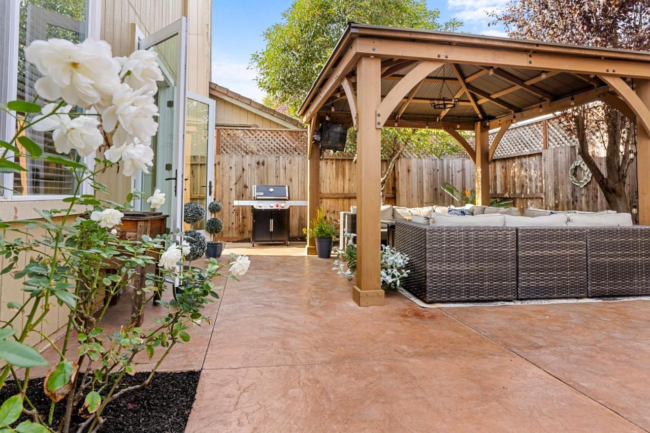 Brand New Listing - Windsor “Winetopia” Getaway Экстерьер фото